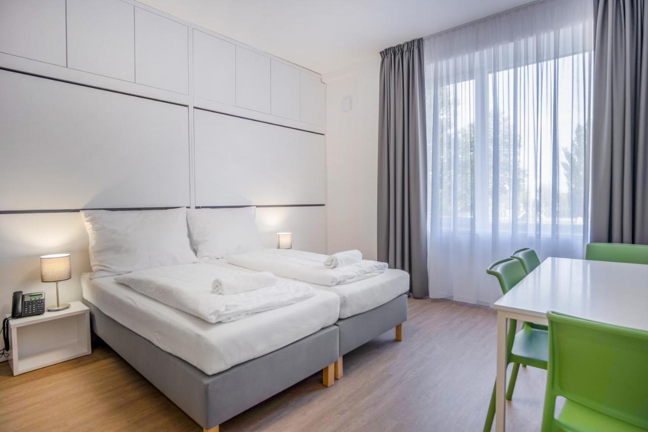 Bed and Breakfast Ciszterci Rendezvenykoezpont Balatonalmádi Zewnętrze zdjęcie
